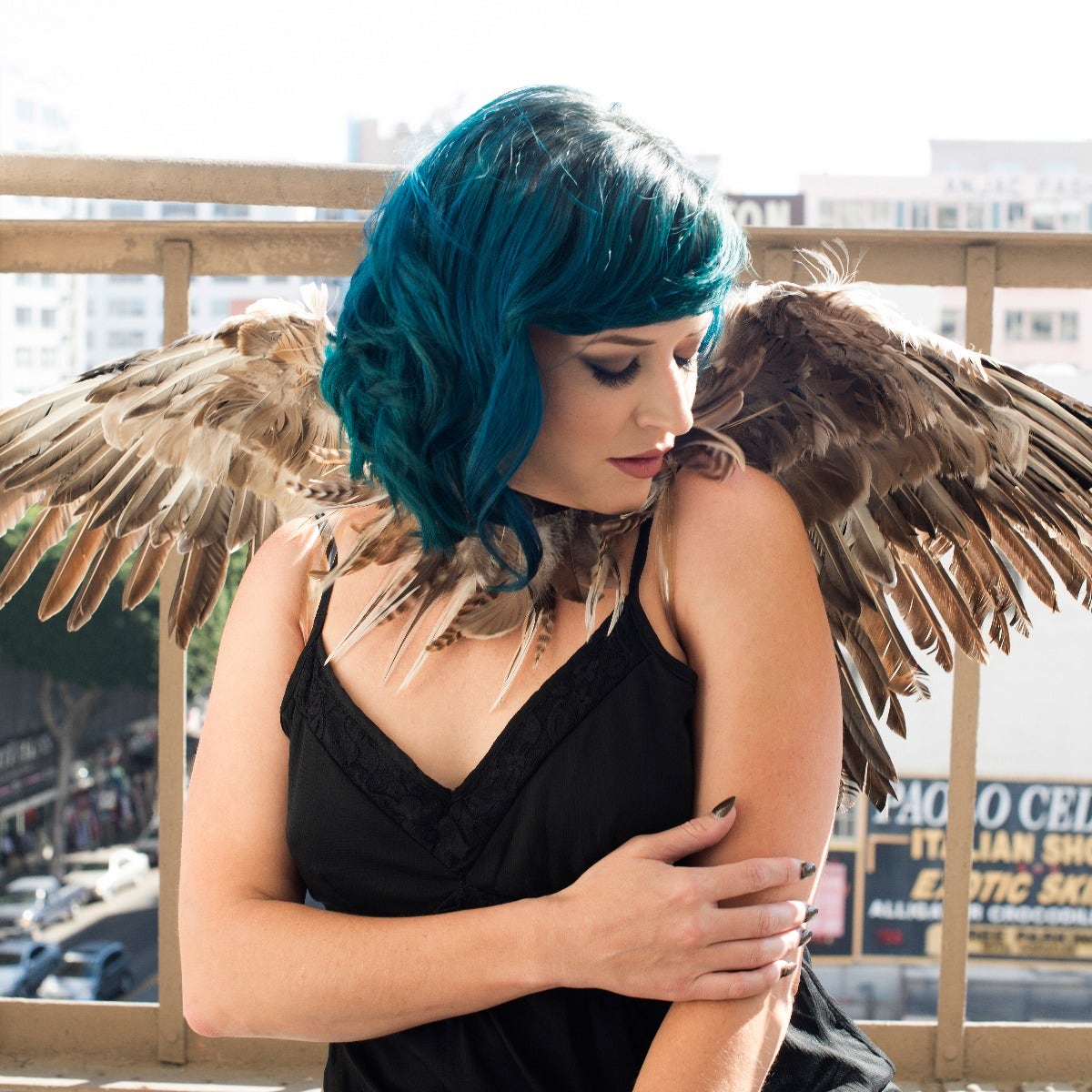 ZUCKER™ Feather Choker - Natural