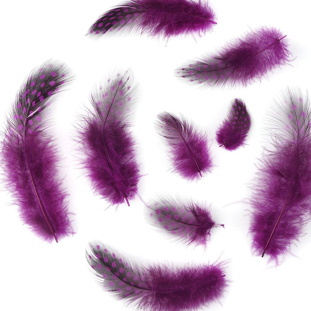 Loose Guinea Plumage Dyed - Very Berry - 0.1 oz (approx. 50 pcs)