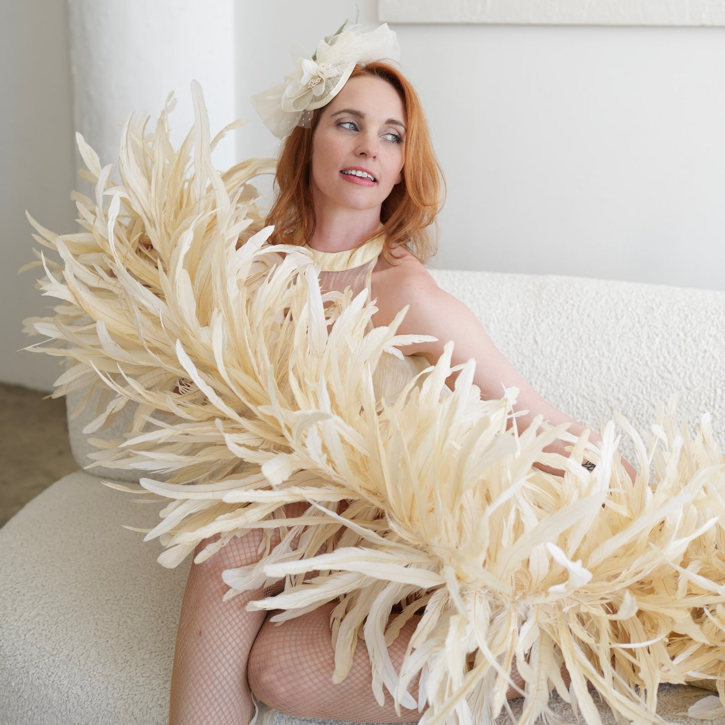 Deluxe Rooster Coque Feather Boa - Beige