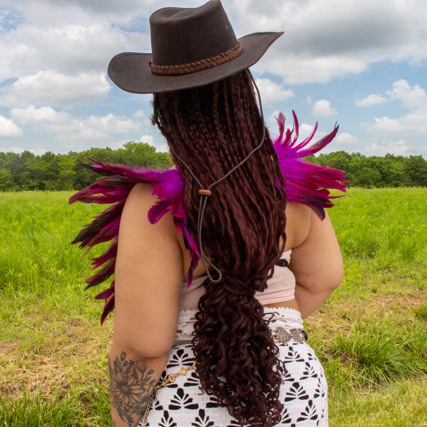 Dakota Feathers Up Harness - Fluorescent Lilac