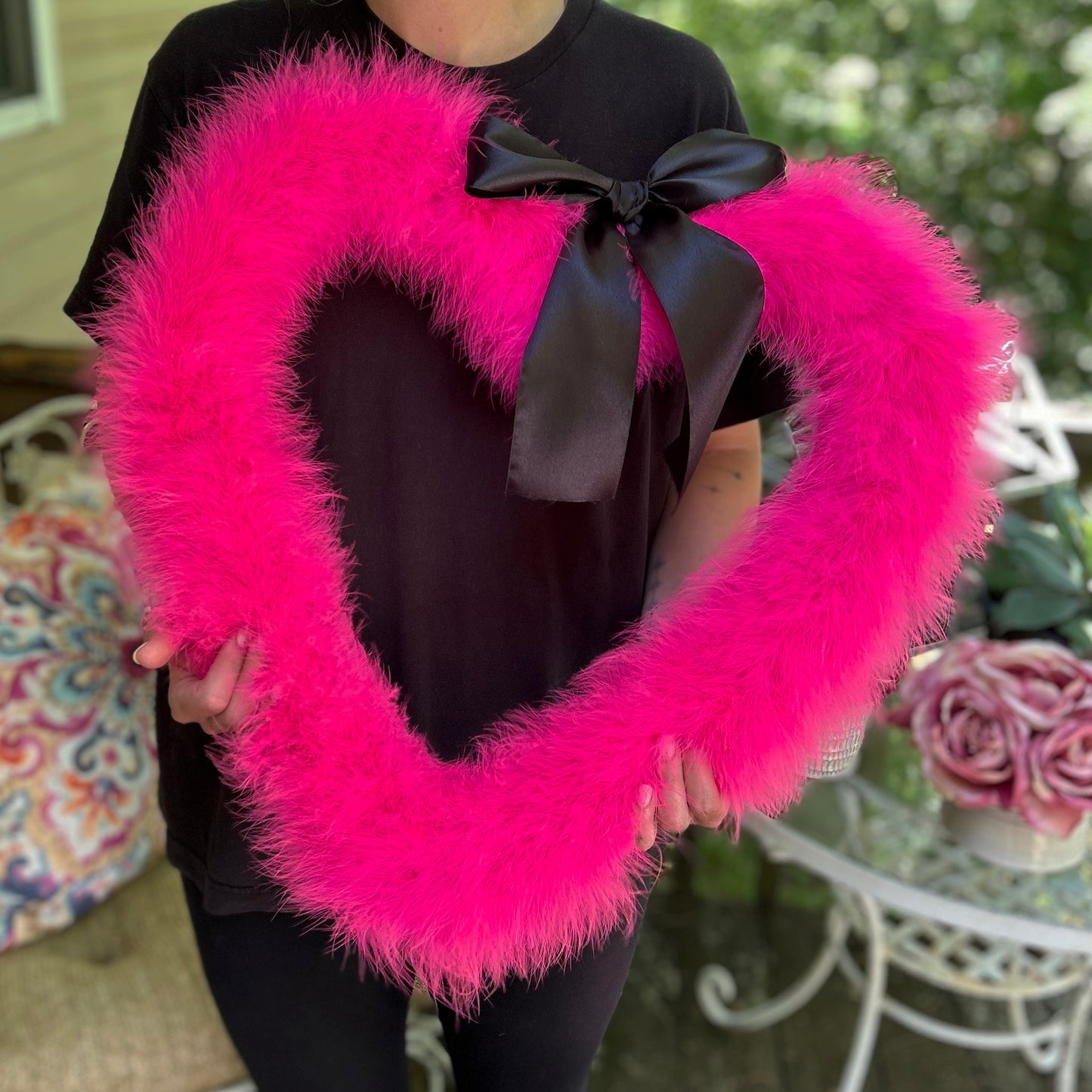 Decorative Pink Heart Shaped Feather Wreath Wall Art